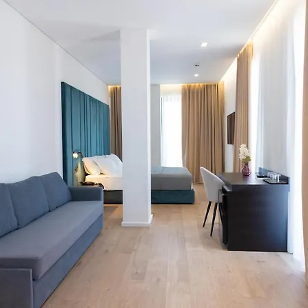 Otel Lans 4*
